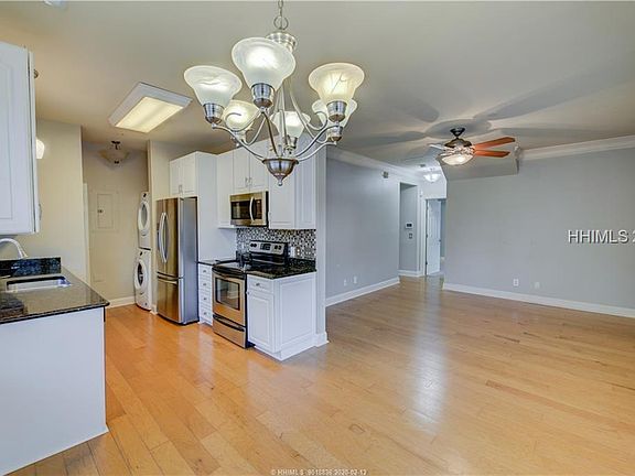 5th image of 31 Summerfield Ct