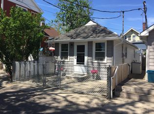 7 Center Pl, Staten Island, NY 10306