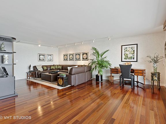 4th image of 1212 N Lake Shore Dr APT 10CS