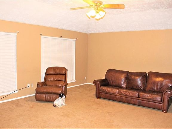 3rd image of 8307 Stagewood Dr