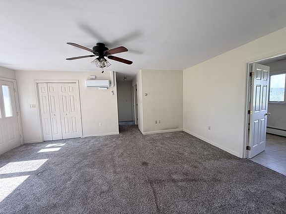 3rd image of 90 Boyer Rd