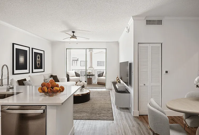 Gables Grand Plaza Apartments — Photo 62