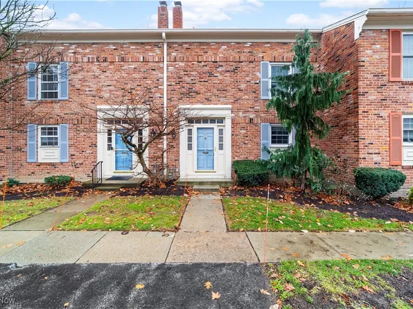 610 Trevitt Cir #610, Cleveland, OH 44143