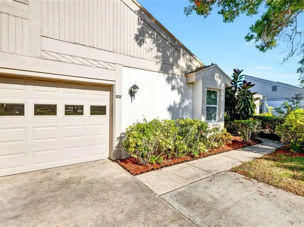 340 Lisa Ln, Oldsmar, FL 34677