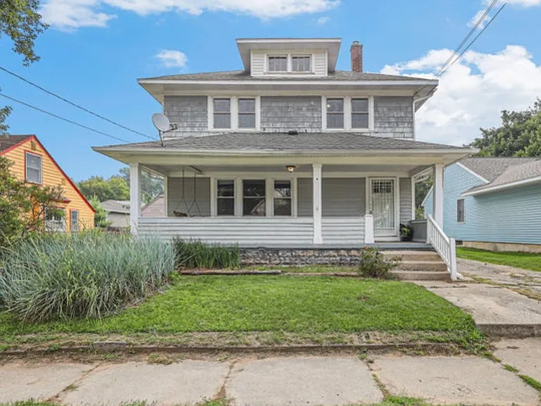 2116 Lafayette Ave NE — Photo 32