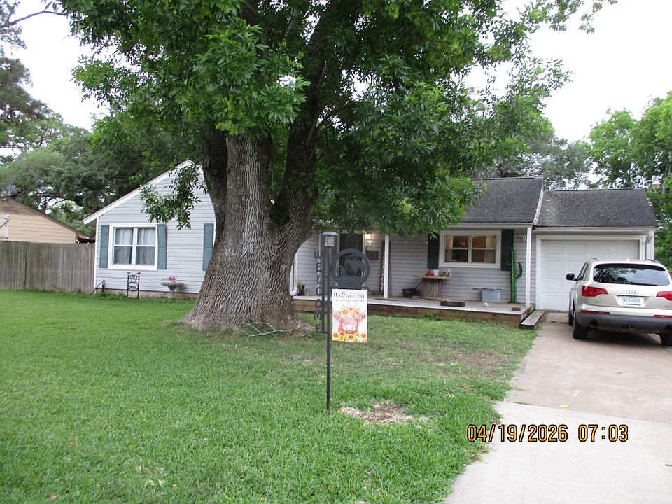1st image of 112 Chinaberry St
