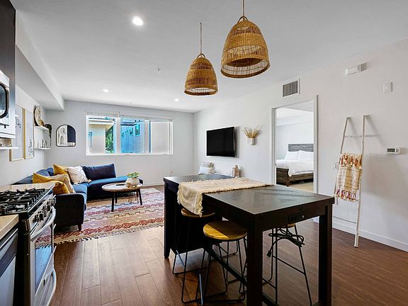 2nd image of 5825 Camerford Ave #5580141
