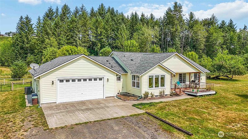 3rd image of 312 Fuller Road