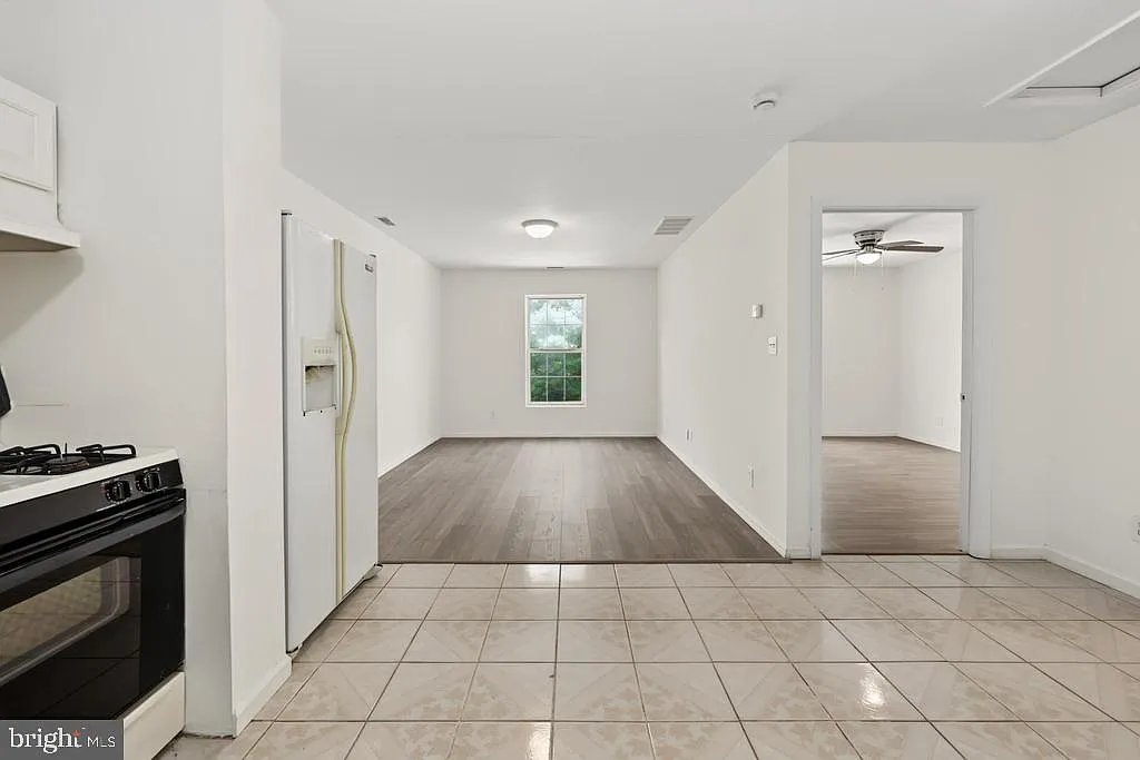 1 bed, 1.0 bath, 1200 sqft, $1,400 — Photo 3