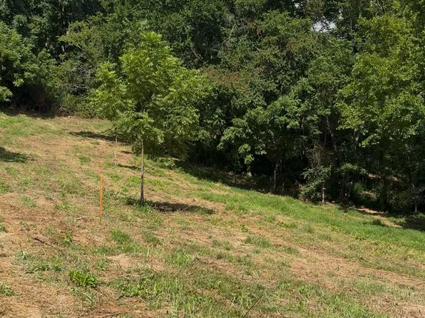 1 Hitt Ln, Goodlettsville, TN 37072