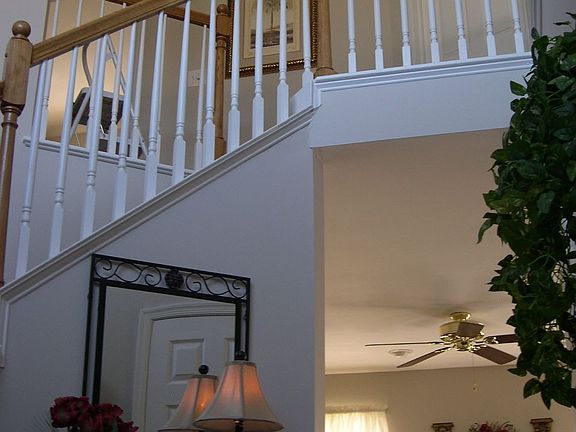 2nd image of 210 Woodland Dr