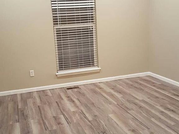 4th image of 10331 Parkview Ave #1