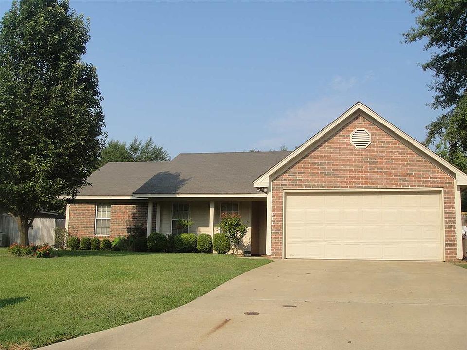 1st image of 70 Green Oak Cir