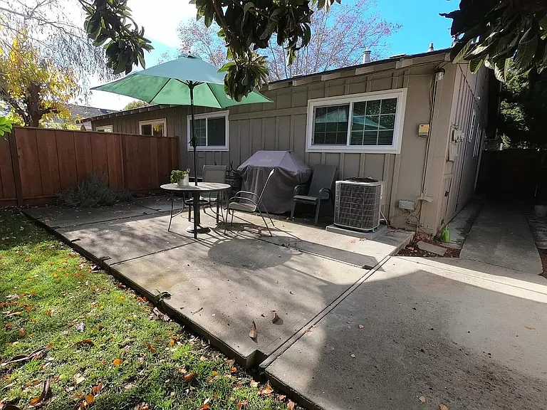 394 Kuehnis Dr — Photo 9