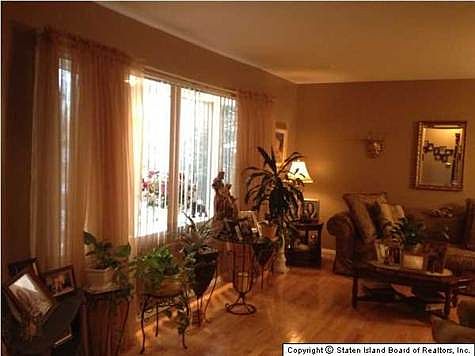 5th image of 32 Clarence Pl