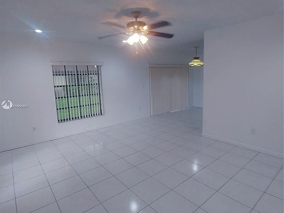 5th image of 4605 SW 139th Ct #811-A