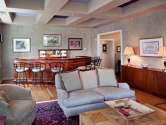 5th image of 220 W Washington Sq APT 400