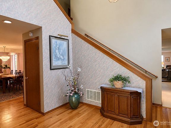 5th image of 106 Chinook Lane