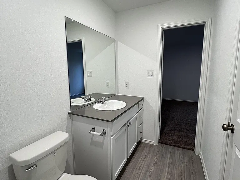 9904 Wye Ml — Photo 16
