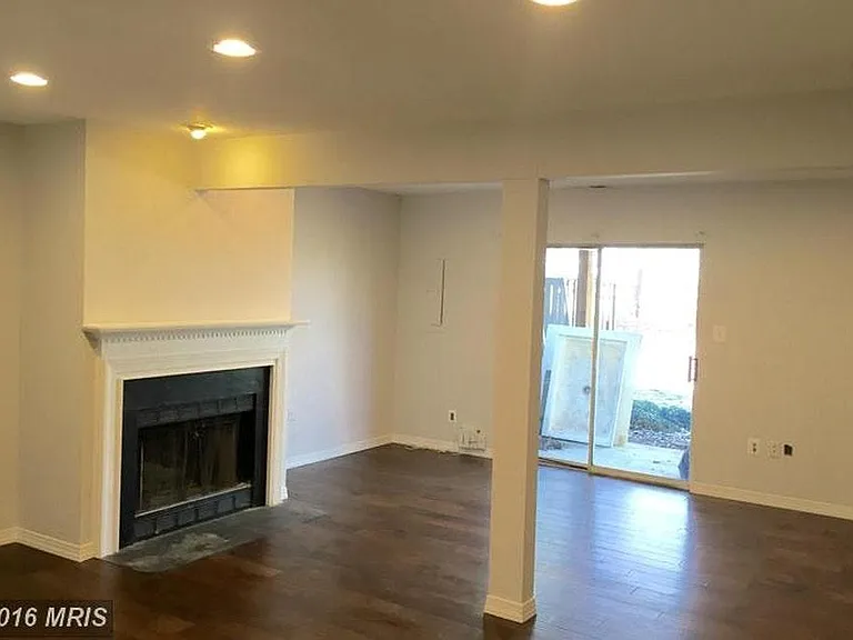 7332 Rhondda Dr — Photo 8