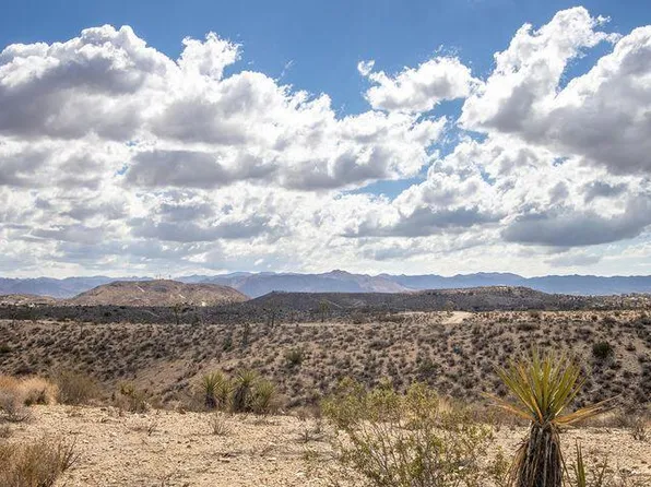 57352 Sunflower Dr, Yucca Valley, CA 92284