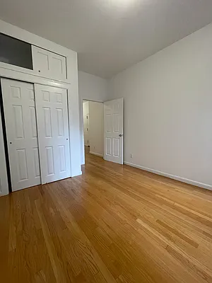 Rented by Peter R. Hungerford, LREB | media 21