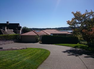 3941 NE Surber Dr, Seattle, WA 98105