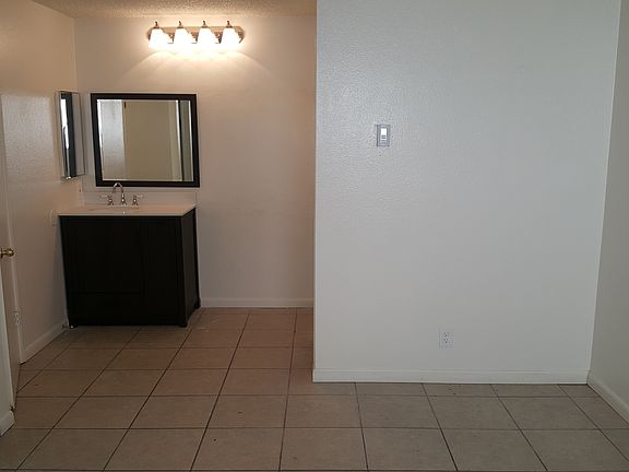 5th image of 4376 Rosebud Ln APT 2