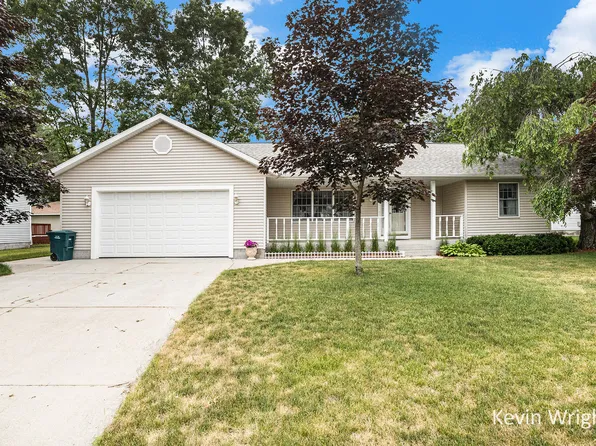 2487 Greenwood St, Muskegon, MI 49441
