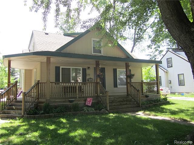 2nd image of 33511 Brown St
