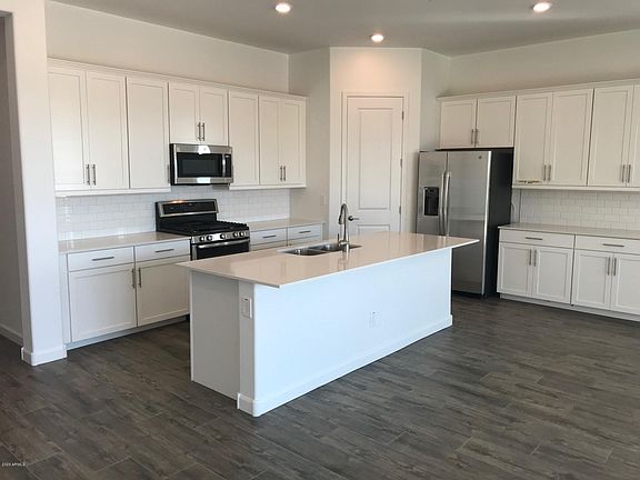 5th image of 21489 E WAVERLY Drive