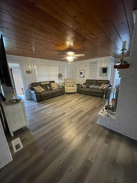 4 bed, 1512 sqft, $2,700 — Photo 3