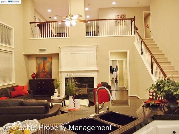 5th image of 2424 Heritage Way