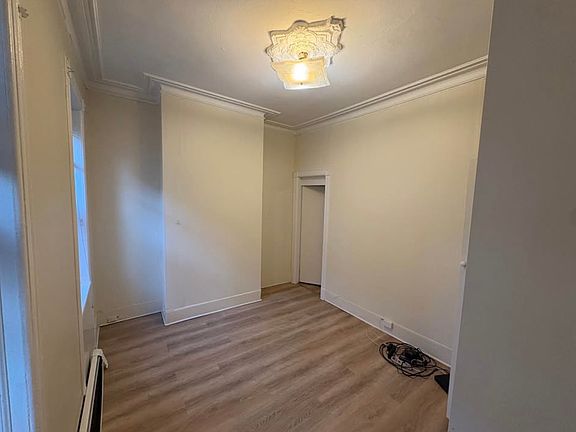 5th image of 4206 Palisade Ave Floor 2