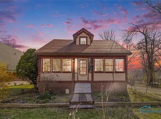 906 Harrow Rd, Toledo, OH 43615