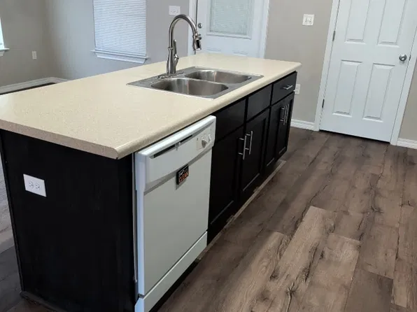 714 Robinson Avenue, 714 E Robinson Ave, Crestview, FL 32539