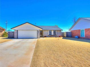 1712 Wildfire St, Moore, OK 73160