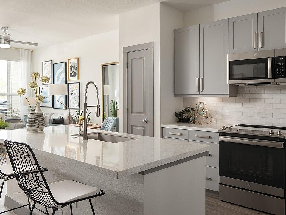 1st image of 407 Chitalpa St #4545