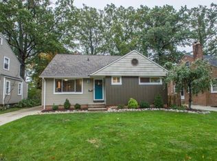 327 Kenilworth Rd, Bay Village, OH 44140