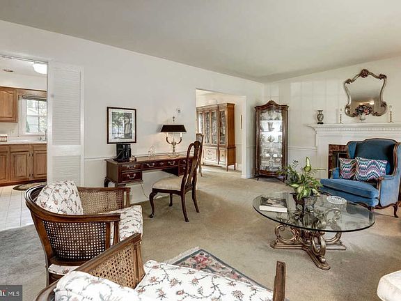 4th image of 7811 Kincardine Ct
