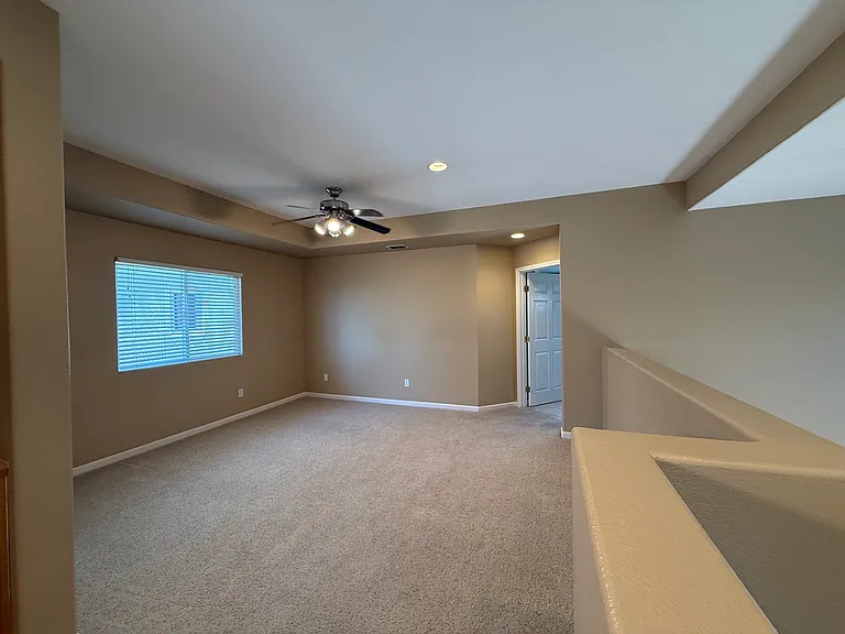533 Stirling Ct — Photo 7