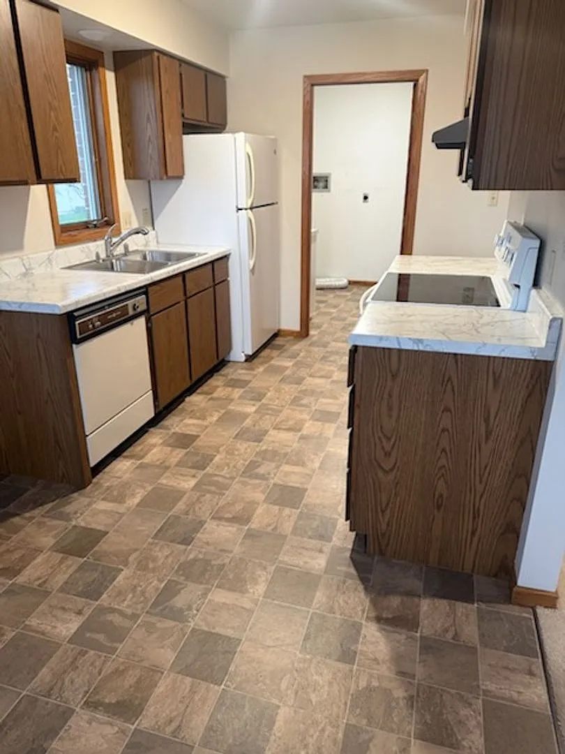Fieldstone West 2302 — Photo 4
