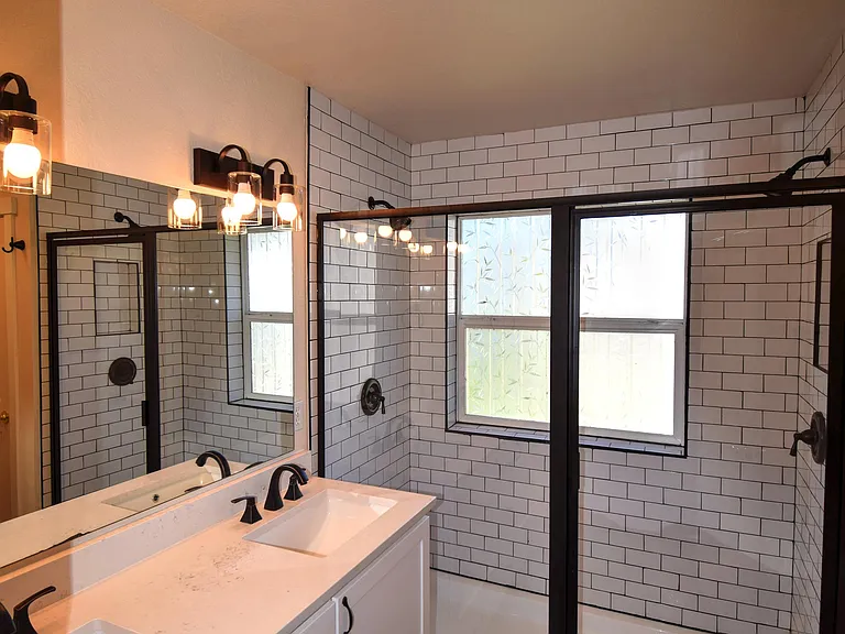 2918 Lohman Ct SE — Photo 33