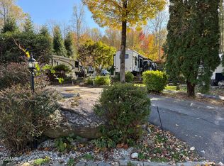 4229 E Pkwy #76, Gatlinburg, TN 37738