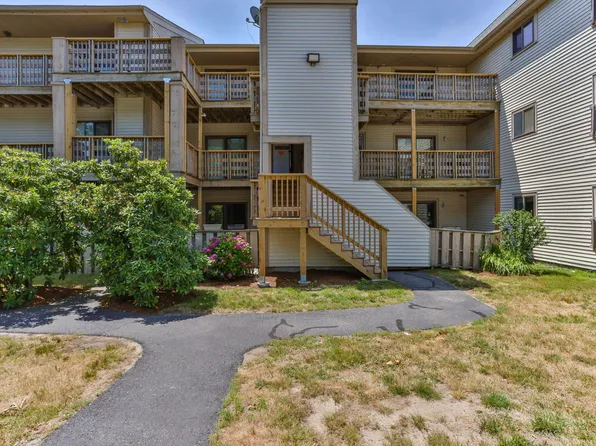 800 Bearses Way APT 4EH, Hyannis, MA 02601