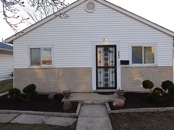 2nd image of 4844 S Harrison St