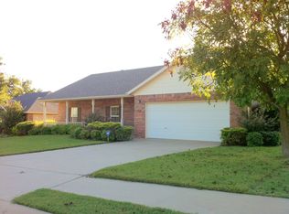 216 Blake Dr, Centerton, AR 72719