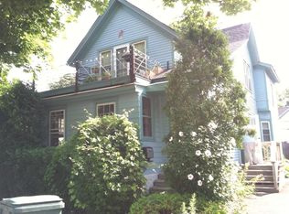 24 Carleton St, Rochester, NY 14607