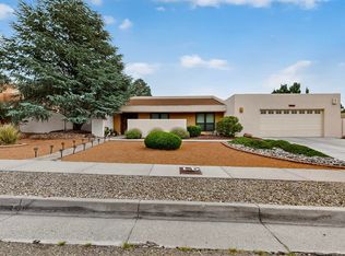 9200 Luna Del Oro Rd NE, Albuquerque, NM 87111