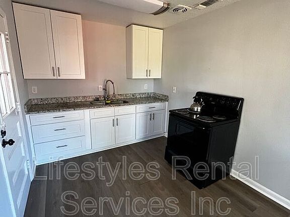 3rd image of 5201 Bunche Dr